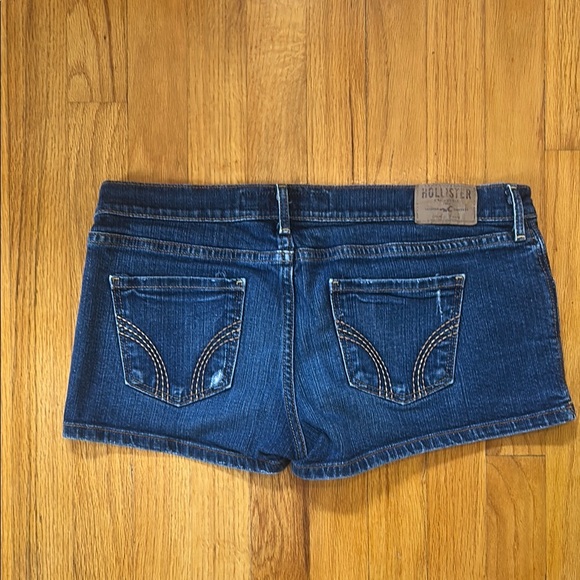 Hollister Dark Blue Jean Shorts - Picture 2 of 3